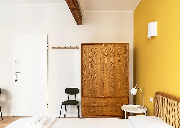 Appartement Youhosty - Ticinese 2 *