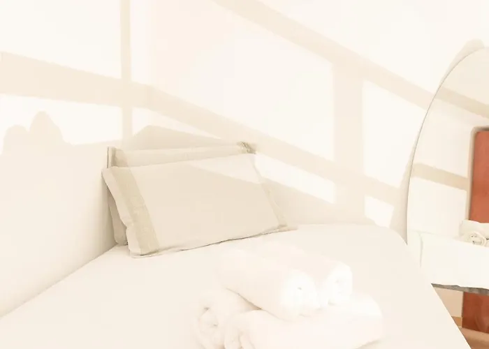 Cream Little - M1 - Center * Milano