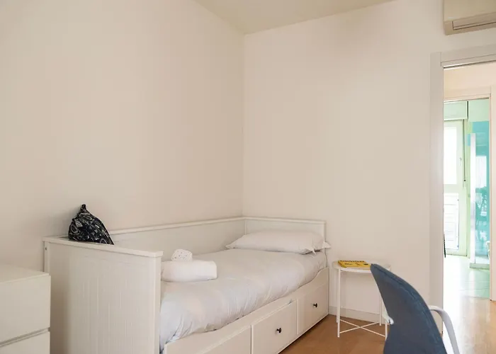 Youhosty - Savona 122 Milán