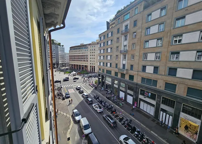 Exclusive Floor 2-bedroom Flat Apartment *