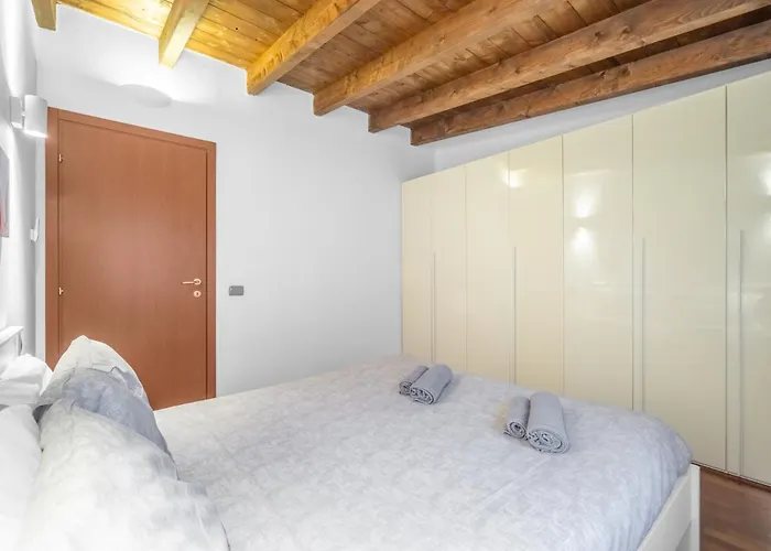 Tar5 -20 Minutes From Duomo- Design-elegant 公寓 *