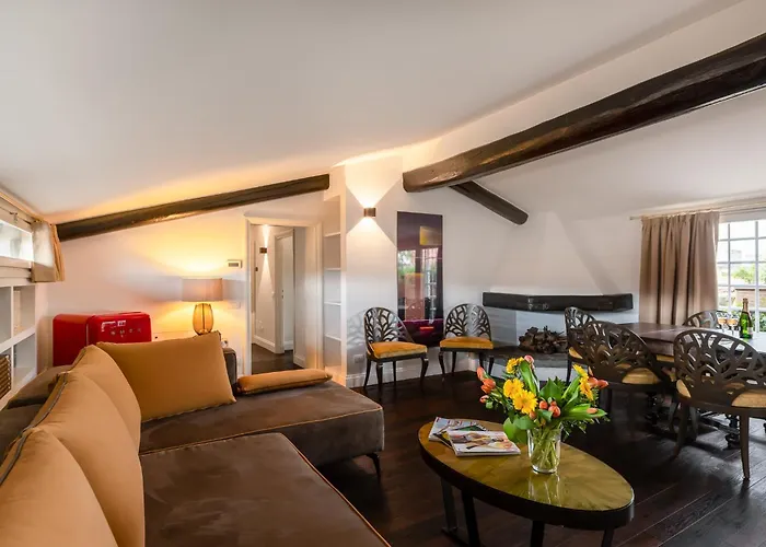 Allegroitalia Penthouse Montenapoleone * Milán
