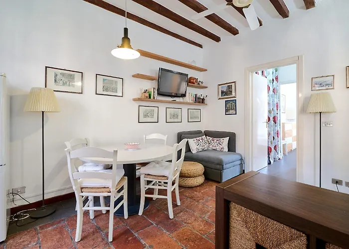 Xenia - Rustic And Cozy In Navigli Milan
