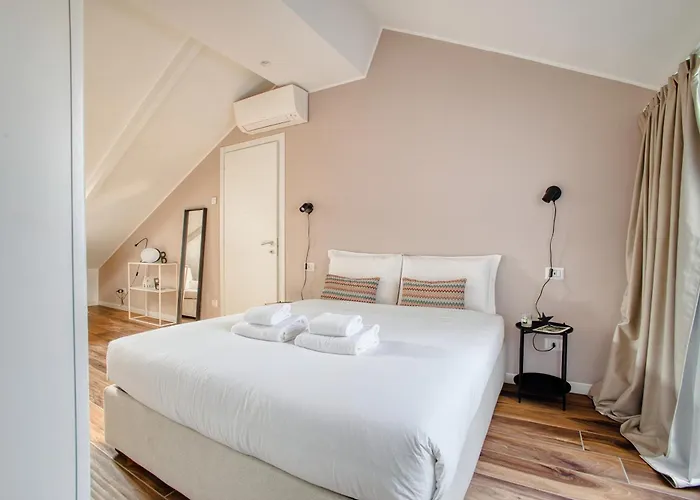 公寓 Just Urban - Exclusive Duomo View Penthouse - 5 Min To M4 Dateo *