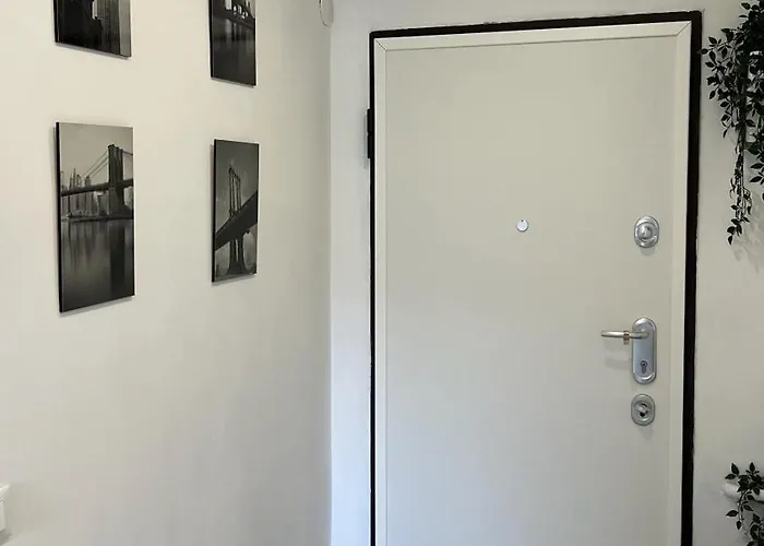 Appartamento Rafael - 10 Min From Linate Airport, Fs, Ospedale San Raffaele Milano