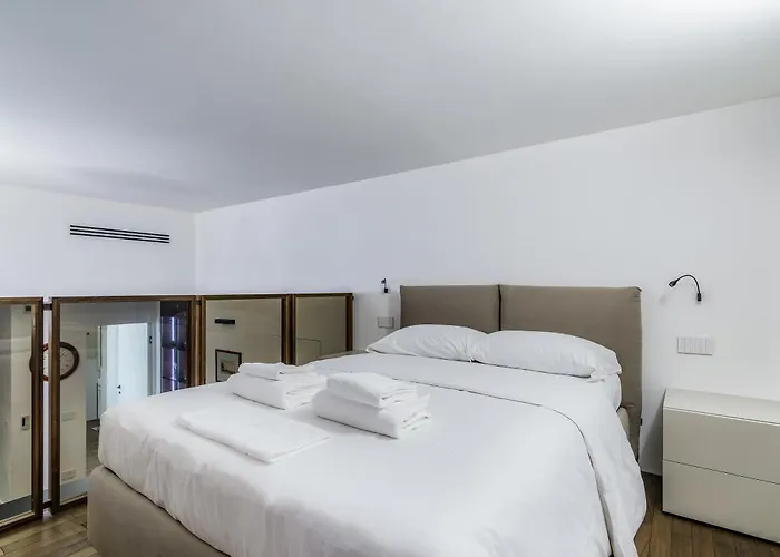 Luxury Duplex Corso Magenta 4pax-wifi-tasso Lejlighed