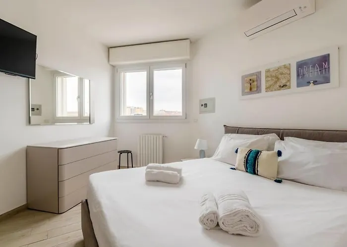 Brand New 3 Bedrooms In Navigli Area