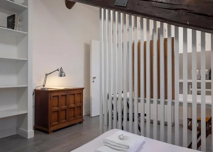 Xenia - Elegant Penthouse In Fiera Area * Milan