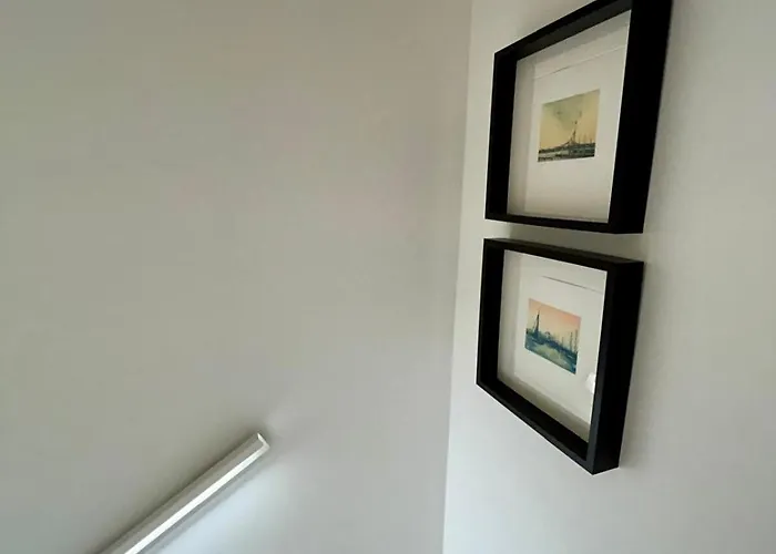 Apartment Kibilu Luxury With Terrace, Isola District And Near Garibaldi Station *