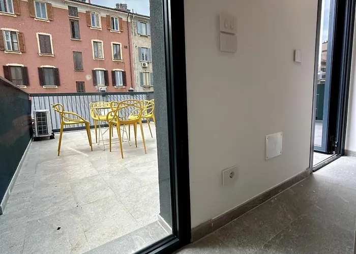 Kibilu Luxury With Terrace, Isola District And Near Garibaldi Station Mailand