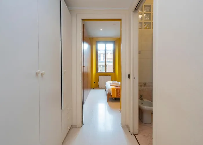 Apartament Xenia - Colorful In Fiera Area *