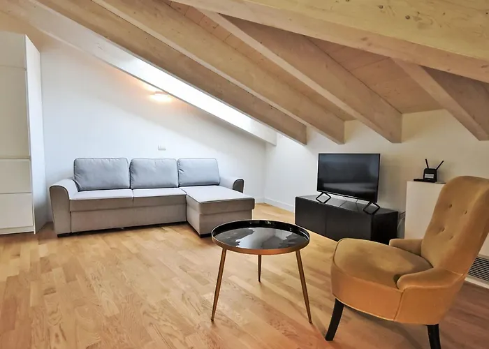 アパート White Attic Terrace By Interhome ミラノ