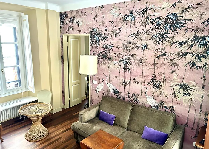 Apartment Elegant Historic On A Tree-lined Avenue Near Cadorna Station And Last Supper Milan