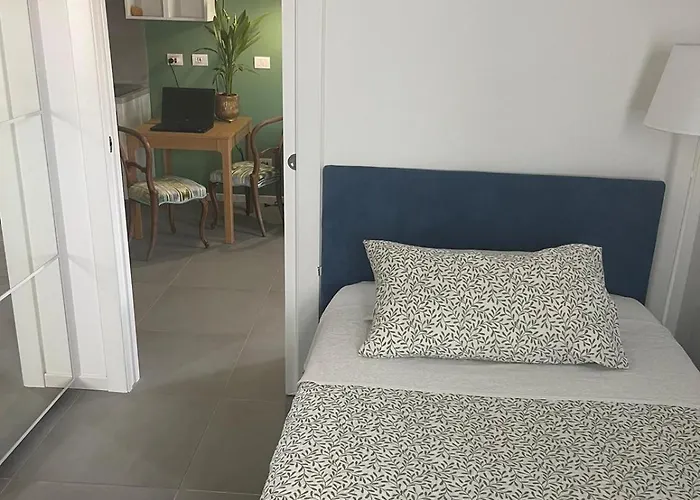 With Free Parking Garage - Con Parcheggio Incluso Nuovo Con 2 Da Letto E Due Bagni - New With 2 Bdrooms 2 Bathrooms- Jellow Subway Metro Gialla Porta Romana 3 Stops To Duomo * מילאנו