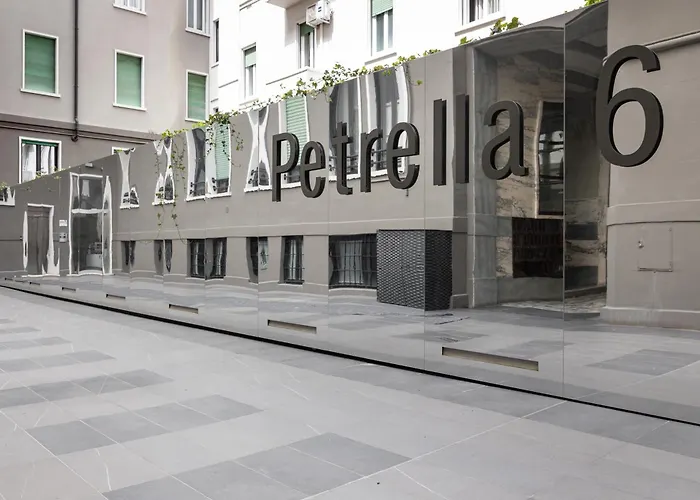 5' From Metro Lima, Design Appartement