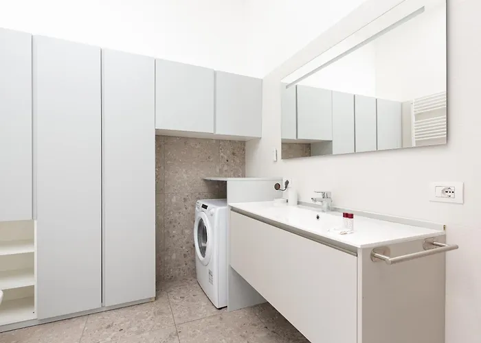 Guesthost - Missori & Bocconi Renovated *