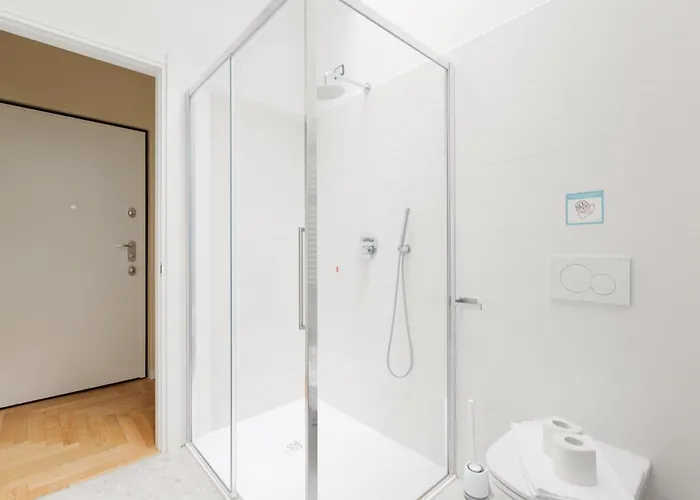 Guesthost - Missori & Bocconi Renovated Mailand