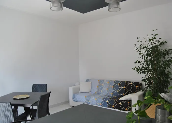 Portello Flat With Balcony Apartman *