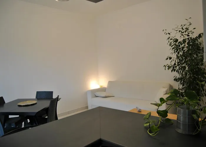 Portello Flat With Balcony Apartman