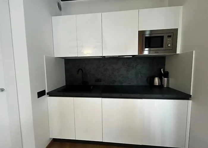 Bb Isola 4* Μιλάνο