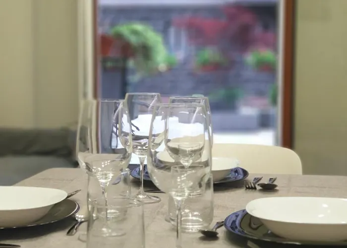 Terrace Charming In Apartman Milánó