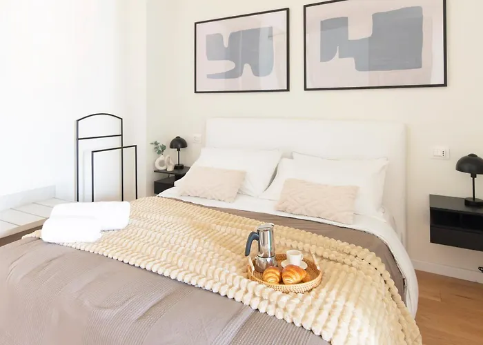 Apartament Modern & Stylish Near Isola & Station Mediolan