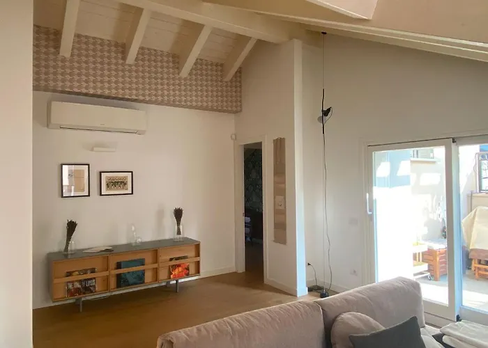 Apartment Attico Con Terrazzo Vicino Al Centro E Metro *