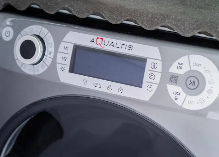 Homeby, Oasis Apartment