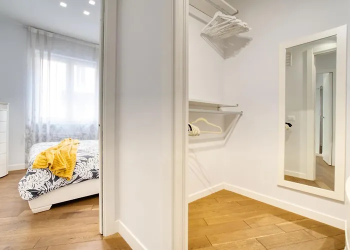 Guesthost - White Flat Bilo Di Design De Angeli Apartment *