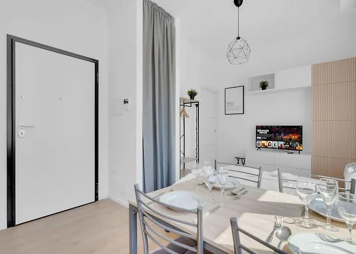 Nuovo E Confortevole, 4pax, Tram 24, Universita * Milan