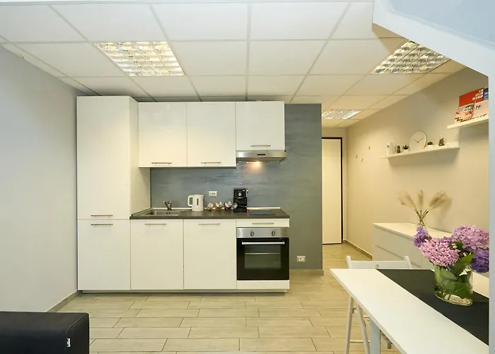 Appartamento Design White Loft - 15 Minutes Walk From Station *