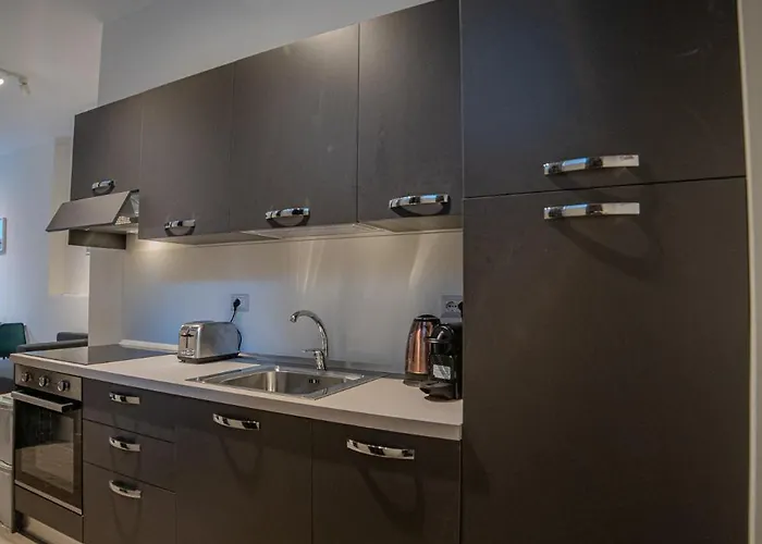 Rifugio Milanese Con Parcheggio Privato, Ambiente Tranquillo E Convenienza 아파트 밀라노