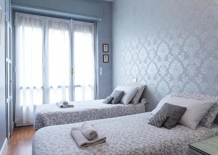 Duomo Walking Distance Elegant Flat With View Lejlighed