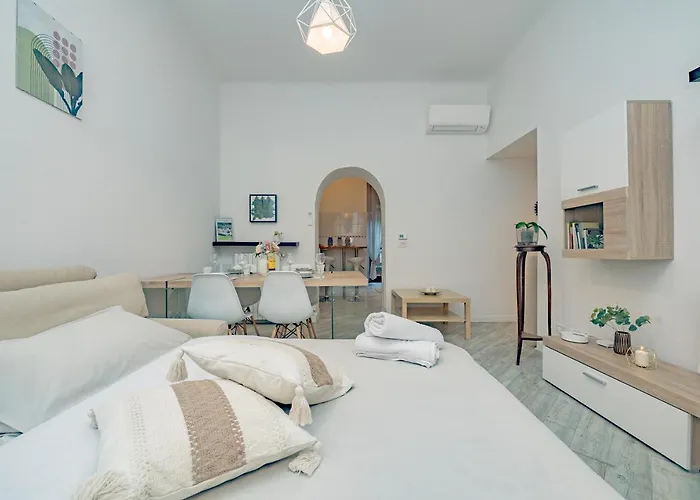 Apartment Turrohouse-Duomo 12 Minutes Away Milan