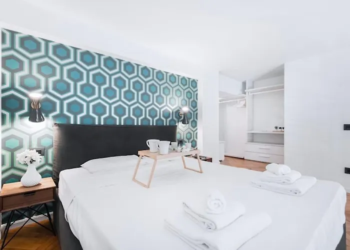 Easylife - - Anfossi 18 - Duomo * Milano