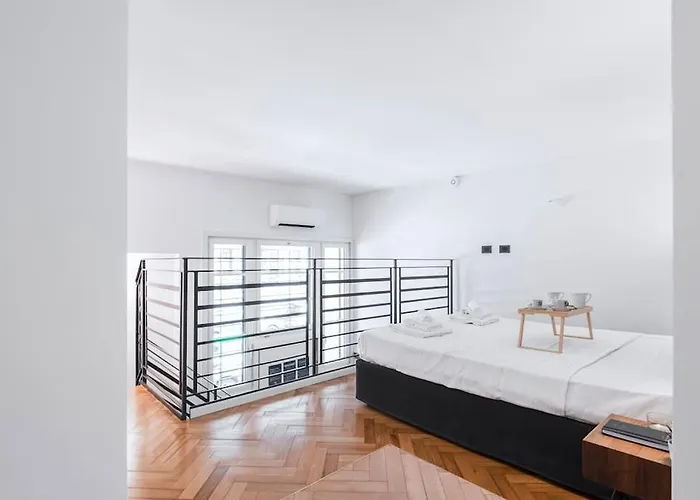 Easylife - - Anfossi 18 - Duomo * Milano