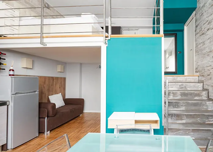 Guesthost - - Gorla M1 Modern Studio! アパート