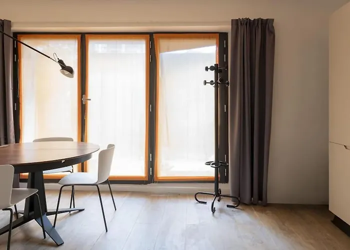 House Of Sunflowers 15 Min Da Duomo *