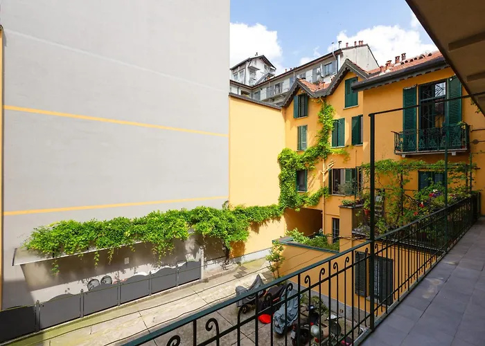 Guesthost - Corso Vercelli Cosy And Bright Appartement