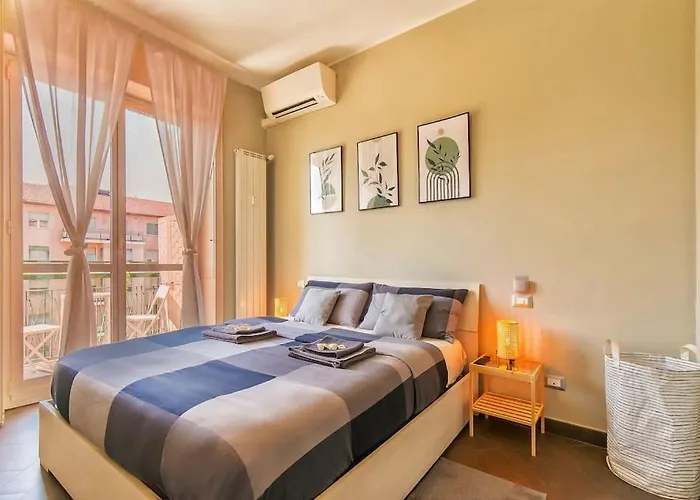 Exclusive & Strategic 2-bedroom Apartment, 50m From M4 Lejlighed Milano