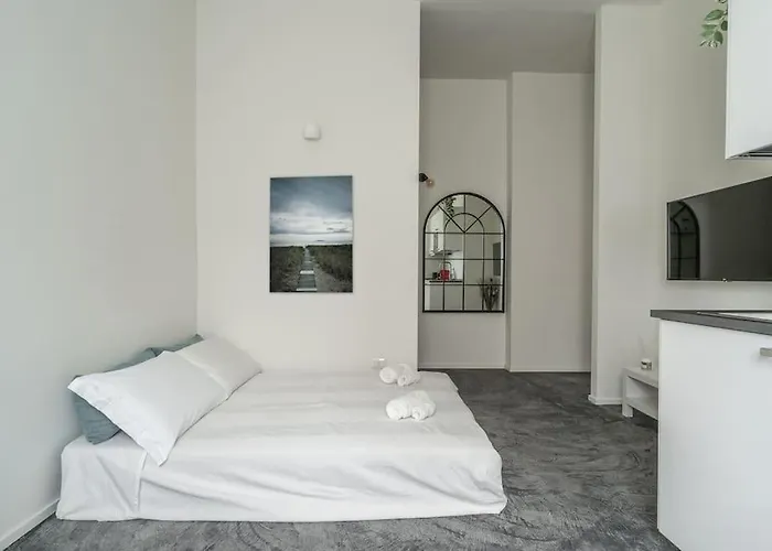 Urban Flat Papiniano - Walk To Duomo Navigli M2-m4 Daire