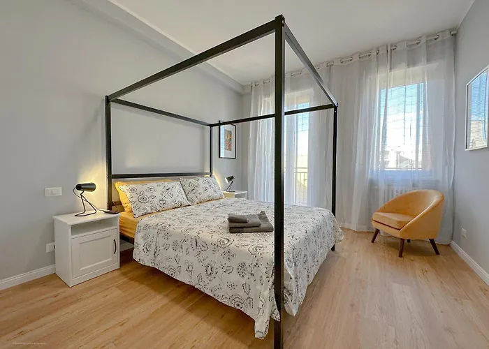 Torre 24 - Luxury Naviglio * Mediolan