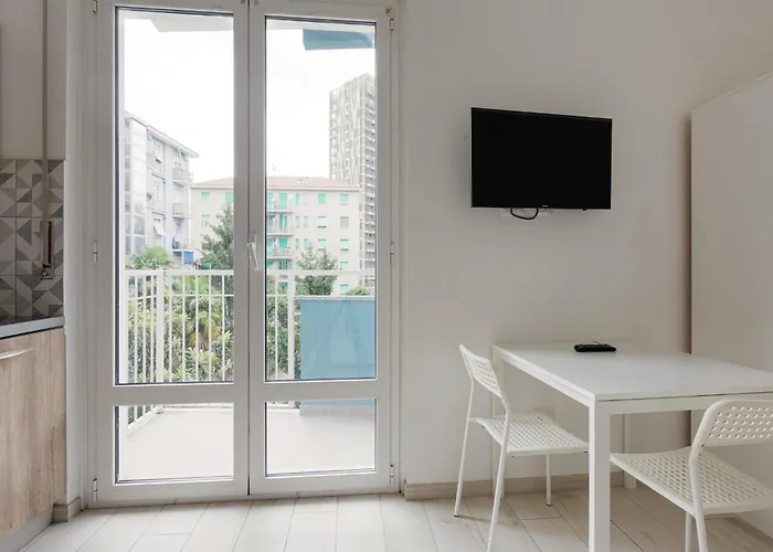Cimiano M2 Cozy With Balcony Apartmán *