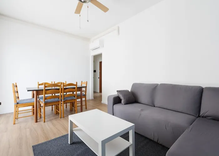 アパート Guesthost - Corso Lodi Modern With Balcony