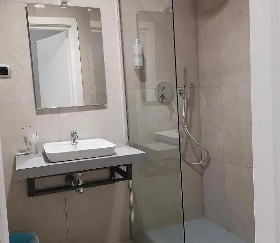 Station Group - Via Ponte Seveso 18 3*