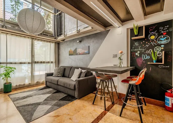 Loft Elegante In Centro In Zona Signorile - Davanti Metro Apartamento