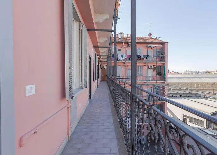 Stylish Studio, Skyline View, Modern Amenities * Милан