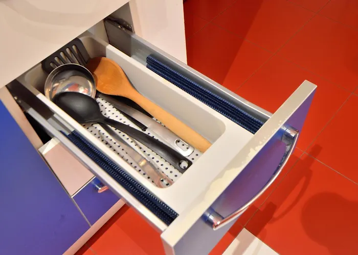 Lejlighed Bellissimo Mini Deluxe Di Design E A Tema Inghiterra - Potente Wi-fi Ottimo Il Collegamento Con Aeroporto Di Malpensa E Rho Fiera, Vicino A 3 Linee Metropolitane Milano