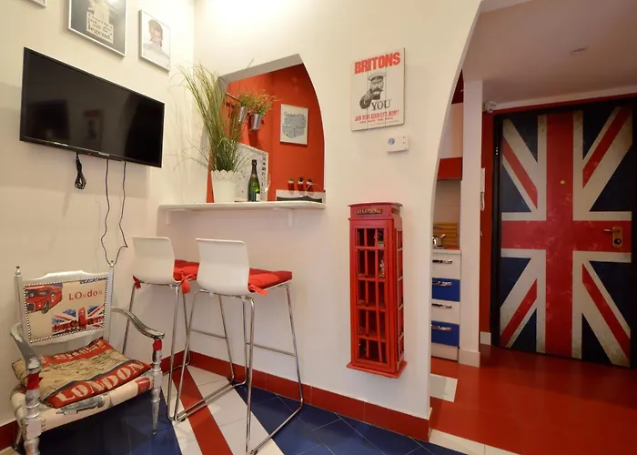 Bellissimo Mini Deluxe Di Design E A Tema Inghiterra - Potente Wi-fi Ottimo Il Collegamento Con Aeroporto Di Malpensa E Rho Fiera, Vicino A 3 Linee Metropolitane Lejlighed *