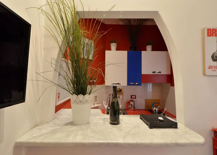 Lejlighed Bellissimo Mini Deluxe Di Design E A Tema Inghiterra - Potente Wi-fi Ottimo Il Collegamento Con Aeroporto Di Malpensa E Rho Fiera, Vicino A 3 Linee Metropolitane *